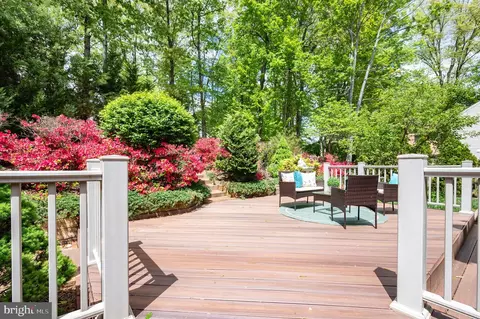 Exterior - 6830 Bluecurl Cir, Springfield, VA 22152 photo 9 of 22