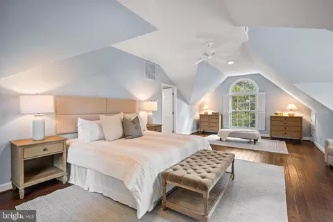 Bedroom - 6710 Wemberly Way, Mclean, VA 22101 photo 4 of 4