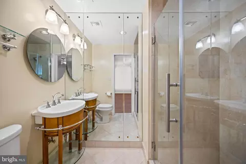 Bath - 6710 Wemberly Way, Mclean, VA 22101 photo 4 of 4