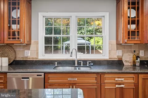 Kitchen - 6710 Wemberly Way, Mclean, VA 22101 photo 3 of 5