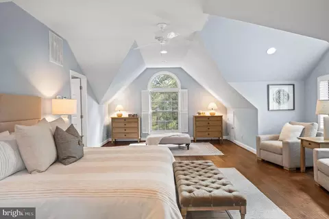 Bedroom - 6710 Wemberly Way, Mclean, VA 22101 photo 3 of 4