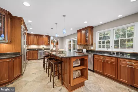 Kitchen - 6710 Wemberly Way, Mclean, VA 22101 photo 5 of 5