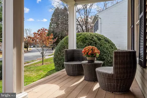 Exterior - 9516 Wallingford Dr, Burke, VA 22015 photo 5 of 17