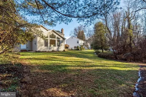Exterior - 9516 Wallingford Dr, Burke, VA 22015 photo 17 of 17