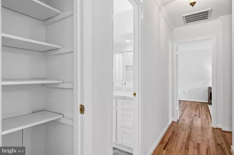 Entry Way - 9516 Wallingford Dr, Burke, VA 22015 photo 4 of 4