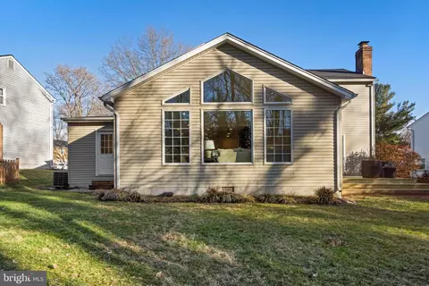 Exterior - 9516 Wallingford Dr, Burke, VA 22015 photo 14 of 17