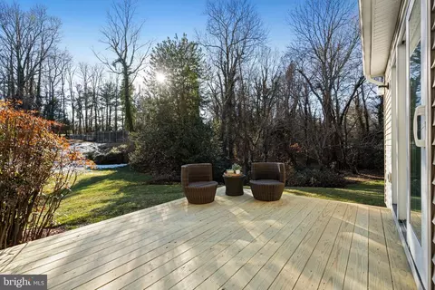 Exterior - 9516 Wallingford Dr, Burke, VA 22015 photo 11 of 17