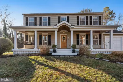 Exterior - 9516 Wallingford Dr, Burke, VA 22015 photo 8 of 17