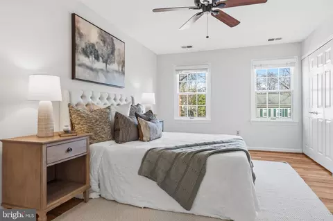 Bedroom - 9516 Wallingford Dr, Burke, VA 22015 photo 2 of 10