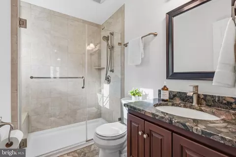 Bath - 9516 Wallingford Dr, Burke, VA 22015 photo 1 of 6