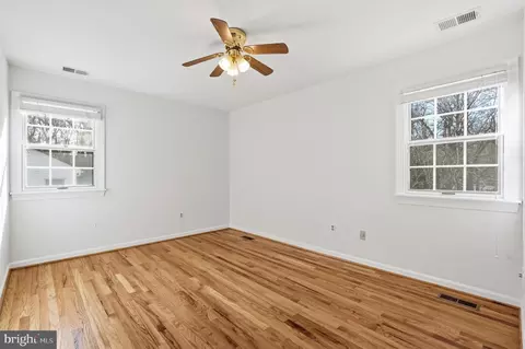 Bedroom - 9516 Wallingford Dr, Burke, VA 22015 photo 6 of 10