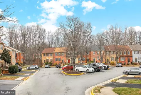 Exterior - 7205 Gentian Ct, Springfield, VA 22152 photo 6 of 7