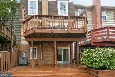 Exterior - 7205 Gentian Ct, Springfield, VA 22152 photo 2 of 7