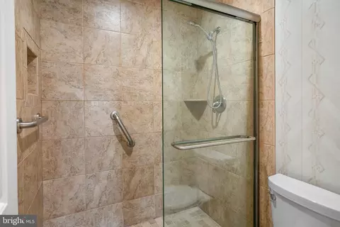 Bath - 7205 Gentian Ct, Springfield, VA 22152 photo 2 of 3