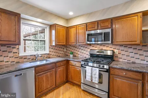 Kitchen - 7205 Gentian Ct, Springfield, VA 22152 photo 1 of 3