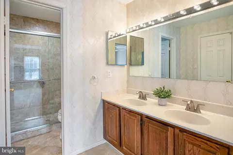 Bath - 7205 Gentian Ct, Springfield, VA 22152 photo 1 of 3