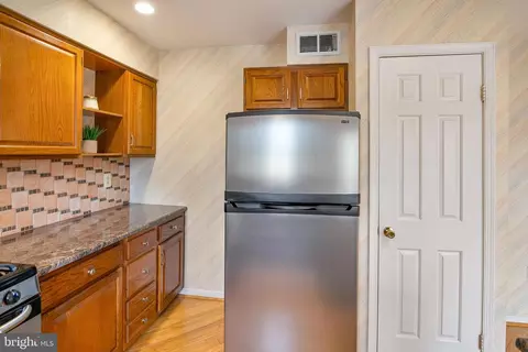 Kitchen - 7205 Gentian Ct, Springfield, VA 22152 photo 3 of 3