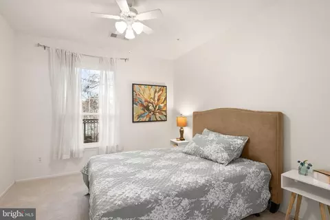 Bedroom - 1601 Spring Gate Dr #1116, Mclean, VA 22102 photo 1 of 5