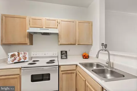 Kitchen - 1601 Spring Gate Dr #1116, Mclean, VA 22102 photo 1 of 3
