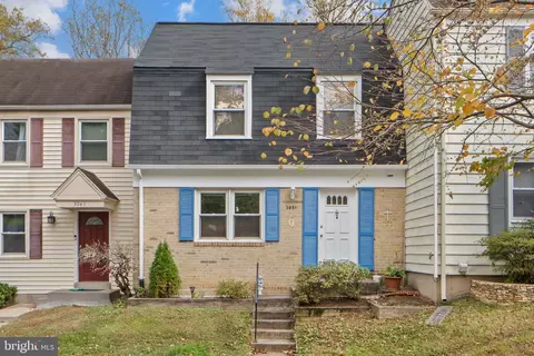 3051 Silent Valley Dr, Fairfax, VA 22031