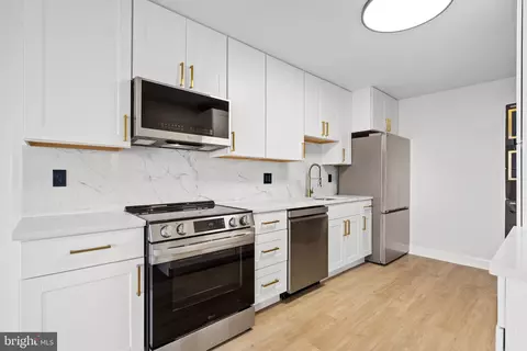 5901 Mount Eagle Dr #1102, Alexandria, VA 22303