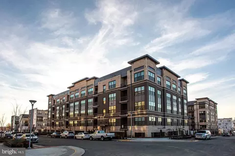 2324 Wind Charm St #306, Herndon, VA 20171