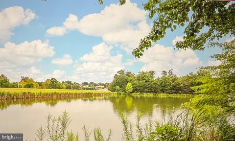 View/Area - 12027 Edgemere Cir, Reston, VA 20190 photo 1 of 1