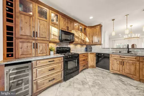 Kitchen - 12027 Edgemere Cir, Reston, VA 20190 photo 1 of 7
