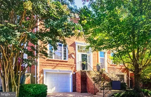 Exterior - 12027 Edgemere Cir, Reston, VA 20190 photo 9 of 11