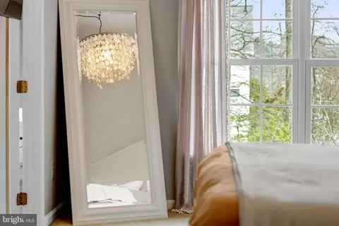 Bedroom - 12027 Edgemere Cir, Reston, VA 20190 photo 3 of 5