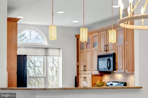 Kitchen - 12027 Edgemere Cir, Reston, VA 20190 photo 4 of 7
