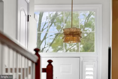 Entry Way - 12027 Edgemere Cir, Reston, VA 20190 photo 2 of 10