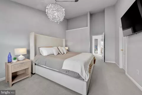Bedroom - 12027 Edgemere Cir, Reston, VA 20190 photo 2 of 5