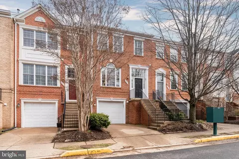 12027 Edgemere Cir, Reston, VA 20190
