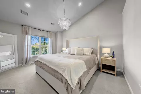 Bedroom - 12027 Edgemere Cir, Reston, VA 20190 photo 1 of 5