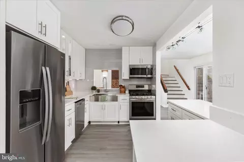 Kitchen - 4104 Hamlin Ave, Chantilly, VA 20151 photo 1 of 2