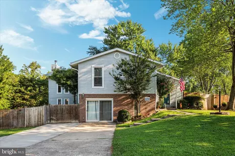 Exterior - 4104 Hamlin Ave, Chantilly, VA 20151 photo 4 of 16