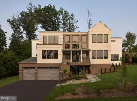 Exterior - 1917 Kenbar Ct, Mclean, VA 22101 photo 2 of 4