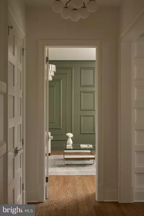 Entry Way - 1917 Kenbar Ct, Mclean, VA 22101 photo 5 of 13
