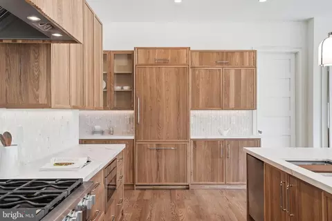 Kitchen - 1917 Kenbar Ct, Mclean, VA 22101 photo 1 of 5