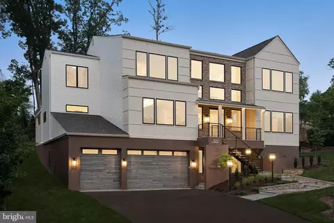 Exterior - 1917 Kenbar Ct, Mclean, VA 22101 photo 4 of 4