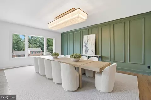 Dining - 1917 Kenbar Ct, Mclean, VA 22101 photo 3 of 5