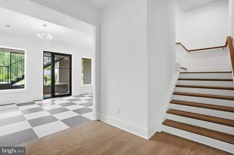 Entry Way - 1917 Kenbar Ct, Mclean, VA 22101 photo 13 of 13