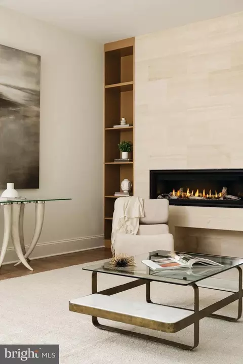 Living - 1917 Kenbar Ct, Mclean, VA 22101 photo 2 of 9