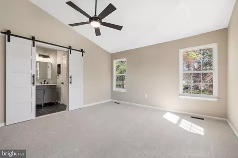 7800 Solomon Seal Dr, Springfield, VA 22152 photo 29