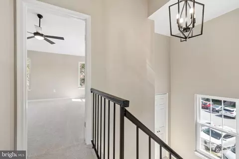 7800 Solomon Seal Dr, Springfield, VA 22152 photo 28