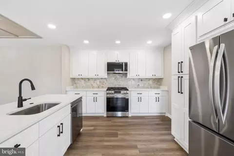 7800 Solomon Seal Dr, Springfield, VA 22152 photo 23