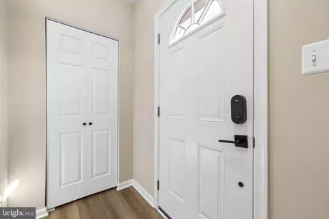 7800 Solomon Seal Dr, Springfield, VA 22152 photo 6