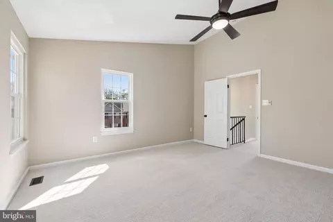 7800 Solomon Seal Dr, Springfield, VA 22152 photo 31