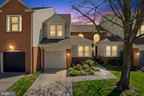 1787 Duffield Ln, Alexandria, VA 22307
